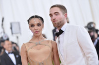 [ẢNH] Robert Pattinson: ‘Ma cà rồng’ lận đận từng bị ‘cắm sừng’, nhiễm Covid-19 khi quay phim