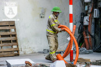 [ẢNH] Người lao động nhọc nhằn mưu sinh dưới thời tiết oi nóng của Hà Nội