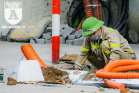 [ẢNH] Người lao động nhọc nhằn mưu sinh dưới thời tiết oi nóng của Hà Nội