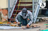 [ẢNH] Người lao động nhọc nhằn mưu sinh dưới thời tiết oi nóng của Hà Nội