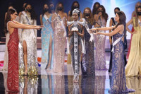 [ẢNH] Hậu 'Miss Universe 2020': Những khoảnh khắc đặc biệt sau đêm chung kết và chuyện ngoài lề gây 'sốt'