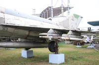 [ẢNH] Liên Xô sao chép tên lửa Mỹ - Phần 1: Phạm Tuân bắn cháy B-52 bằng tên lửa sao chép từ Mỹ