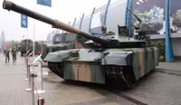 [ẢNH] Siêu tăng PT-16 với giáp siêu dày đủ sức sống sót trước phát bắn của T-14 Armata?
