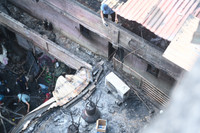 Hình ảnh lực lượng chức năng xuyên đêm chữa cháy, cứu người trong vụ hỏa hoạn ở đường Trung Kính 