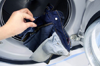 [ẢNH] ‘Bỏ túi’ những bí quyết để giúp quần jean của bạn luôn trông như mới