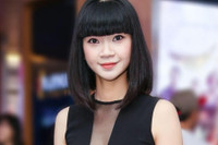 [ẢNH] Cuộc hôn nhân 20 năm hạnh phúc của ‘bà trùm chân dài’ Hạ Vy