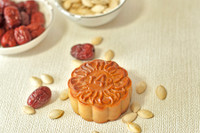 [ẢNH] ‘Bật mí’ bí quyết giúp ăn bánh Trung thu không lo béo