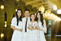 [ẢNH] NSƯT Trịnh Kim Chi trẻ đẹp bất ngờ trong bộ ảnh kỉ niệm 20 năm ngày cưới