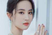 [ẢNH] Nhan sắc của những mỹ nhân Cbiz gắn liền với biệt danh 'bình hoa di động'