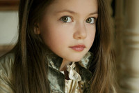 [ẢNH] Mackenzie Foy: Từ sao nhí ‘Chạng vạng’ đến mỹ nhân thế hệ mới của Hollywood