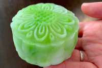 [ẢNH] Bật mí cách chọn bánh trung thu đảm bảo an toàn thực phẩm trong mùa dịch