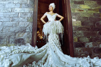 [ẢNH] NSƯT Trịnh Kim Chi trẻ đẹp bất ngờ trong bộ ảnh kỉ niệm 20 năm ngày cưới