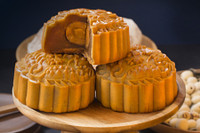 [ẢNH] ‘Bật mí’ bí quyết giúp ăn bánh Trung thu không lo béo