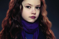 [ẢNH] Mackenzie Foy: Từ sao nhí ‘Chạng vạng’ đến mỹ nhân thế hệ mới của Hollywood