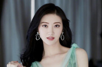 [ẢNH] Nhan sắc của những mỹ nhân Cbiz gắn liền với biệt danh 'bình hoa di động'