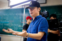 [ẢNH] NSƯT Trần Lực: Phía sau người đạo diễn tài hoa là một gia đình nhỏ hạnh phúc