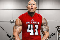 [ẢNH] The Rock: Từ cậu bé cao 1,9m bị xa lánh đến ngôi sao tỷ đô của Hollywood