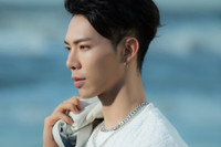 [ẢNH] So bì khối tài sản của gia đình “Hoa râm bụt”: Hòa Minzy, Đức Phúc, Erik 