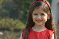 [ẢNH] Nhan sắc biến đổi khó tin của ‘thiên thần nhí’ đẹp nhất Ấn Độ