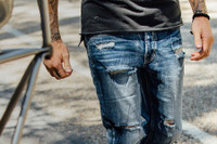 [ẢNH] ‘Bỏ túi’ những bí quyết để giúp quần jean của bạn luôn trông như mới