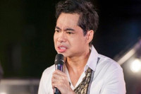 [ẢNH] Danh ca Ngọc Sơn: Quý ông giàu có nhất nhì showbiz nhưng vẫn lẻ bóng ở tuổi 52