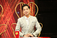 [ẢNH] Danh ca Ngọc Sơn: Quý ông giàu có nhất nhì showbiz nhưng vẫn lẻ bóng ở tuổi 52