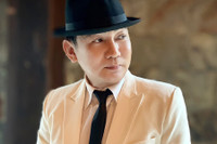 [ẢNH] NSƯT Trịnh Kim Chi trẻ đẹp bất ngờ trong bộ ảnh kỉ niệm 20 năm ngày cưới