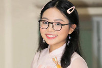 [ẢNH] Những ca sĩ 10X nổi tiếng ngay từ khi còn ngồi trên ghế nhà trường 