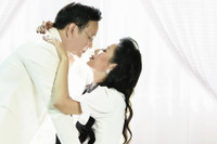 [ẢNH] NSƯT Trịnh Kim Chi trẻ đẹp bất ngờ trong bộ ảnh kỉ niệm 20 năm ngày cưới