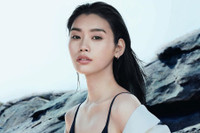 [ẢNH] Cuộc sống đổi thay của ‘chân dài’ Hề Mộng Dao sau một năm làm con dâu tỷ phú