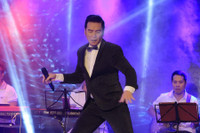 [ẢNH] Hé lộ cuộc hôn nhân kín tiếng của danh ca Nguyễn Hưng