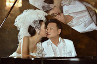 [ẢNH] NSƯT Trịnh Kim Chi trẻ đẹp bất ngờ trong bộ ảnh kỉ niệm 20 năm ngày cưới