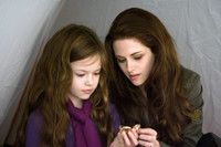 [ẢNH] Mackenzie Foy: Từ sao nhí ‘Chạng vạng’ đến mỹ nhân thế hệ mới của Hollywood