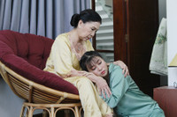 [ẢNH] NSND Kim Xuân ở tuổi 64: Sự nghiệp thành công, hôn nhân viên mãn