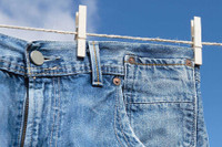 [ẢNH] ‘Bỏ túi’ những bí quyết để giúp quần jean của bạn luôn trông như mới