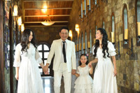 [ẢNH] NSƯT Trịnh Kim Chi trẻ đẹp bất ngờ trong bộ ảnh kỉ niệm 20 năm ngày cưới