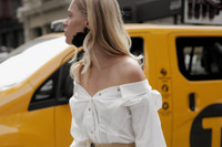 [ẢNH] 8 cách phối đồ với sơ mi trắng sành điệu như dàn sao thế giới