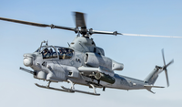 Trực thăng AH-1Z Viper của thủy quân lục chiến Mỹ diễn tập bắn đạn thật trên biển Caribe