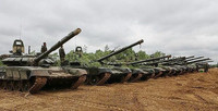 Chuyến tàu thứ 9 chở lô xe tăng T-72 của Nga tiếp tục áp sát Ukraine