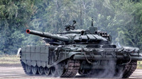 Chuyến tàu thứ 9 chở lô xe tăng T-72 của Nga tiếp tục áp sát Ukraine