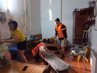 Xuyên đêm di dời 309 hộ, 1.115 nhân khẩu ra khỏi khu vực nguy hiểm ở thị xã Sơn Tây