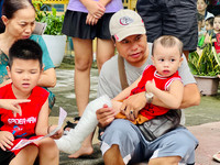 Người dân hứng khởi với trải nghiệm phòng cháy chữa cháy và cứu nạn cứu hộ