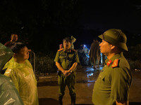 Xuyên đêm di dời 309 hộ, 1.115 nhân khẩu ra khỏi khu vực nguy hiểm ở thị xã Sơn Tây