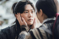 [ẢNH] Điểm danh 3 'nam thần cổ trang' gây ấn tượng trên màn ảnh Hàn Quốc đầu năm 2021