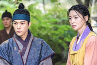 [ẢNH] Điểm danh 3 'nam thần cổ trang' gây ấn tượng trên màn ảnh Hàn Quốc đầu năm 2021