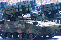 [ẢNH] Trung Quốc bắn tên lửa sát thủ đe dọa hủy diệt xe tăng M1A2 Abrams đảo Đài Loan