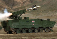 [ẢNH] Trung Quốc bắn tên lửa sát thủ đe dọa hủy diệt xe tăng M1A2 Abrams đảo Đài Loan