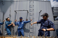 [ẢNH] Chiến hạm mạnh nhất của Nhật Bản diễn tập chống ngầm ở biển Đông