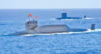 Tàu ngầm hạt nhân Trung Quốc đi nổi bất thường qua eo biển Đài Loan