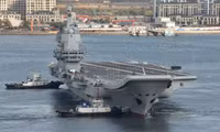 [ẢNH] Đề phòng tàu sân bay trục trặc, Trung Quốc phải mang thêm tàu kéo hỗ trợ